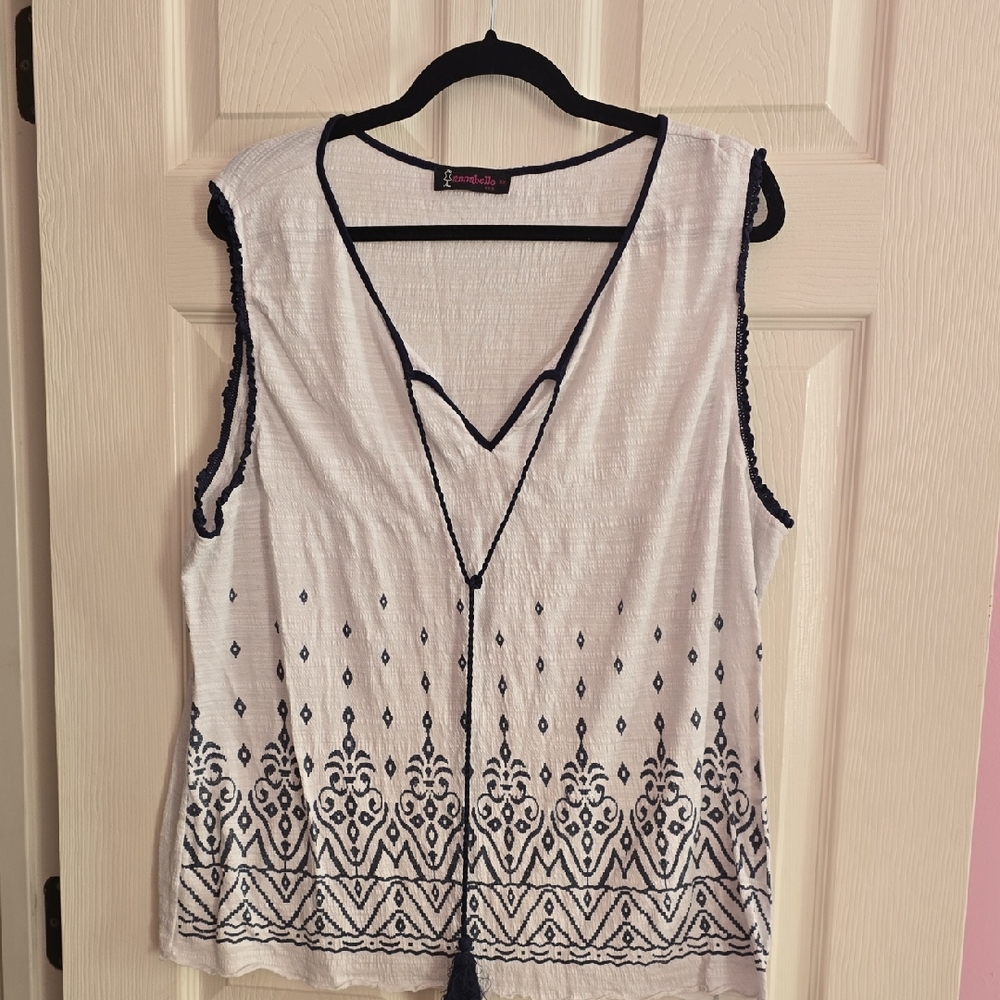 Annabelle White Sleeveless V-Neck Tank with Navy Embroideryβ